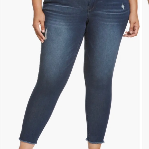 'Ab'Solution Frayed Hem Skinny Ankle Jeans
WIT & WISDOM NEW WITH TAGS SZ 16 - Picture 2 of 3